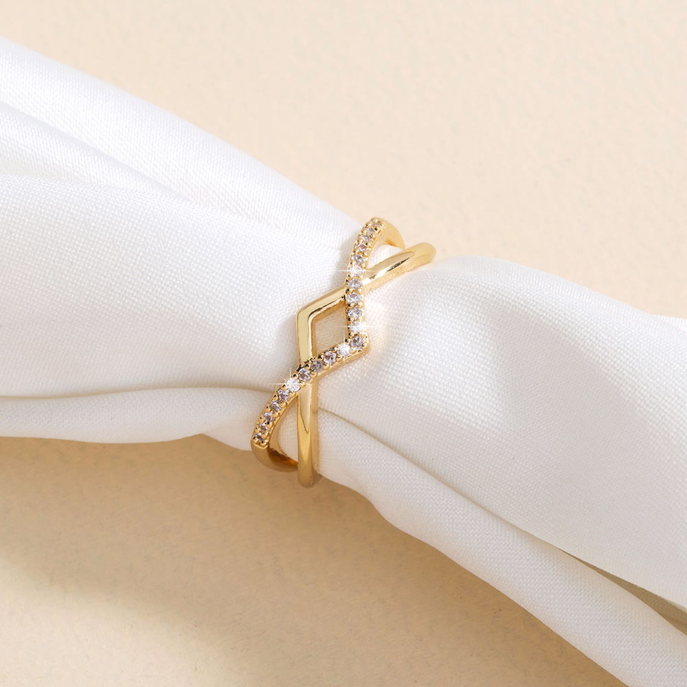 Simple Golden Cross Zircon Ring Fashion