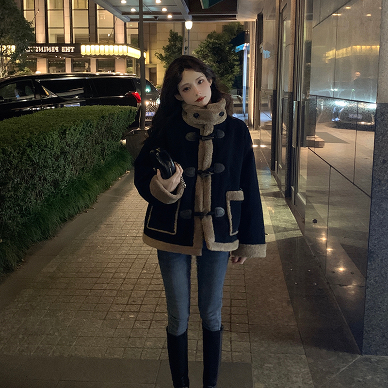 Women's Loose Lamb Wool Short Coat