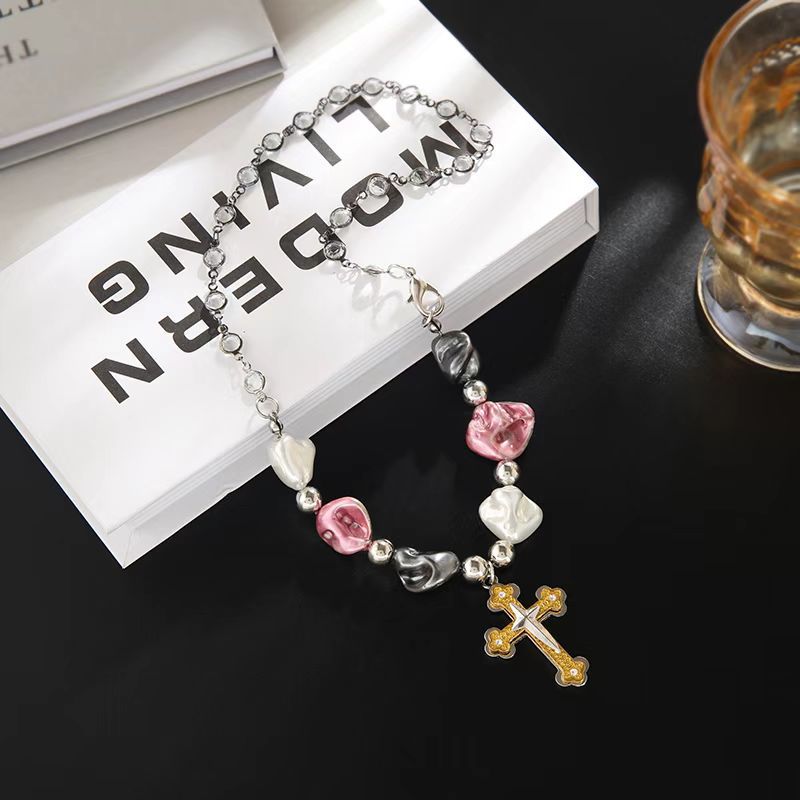 Title 5, Niche Pearl Cross Ogrlica Ornament