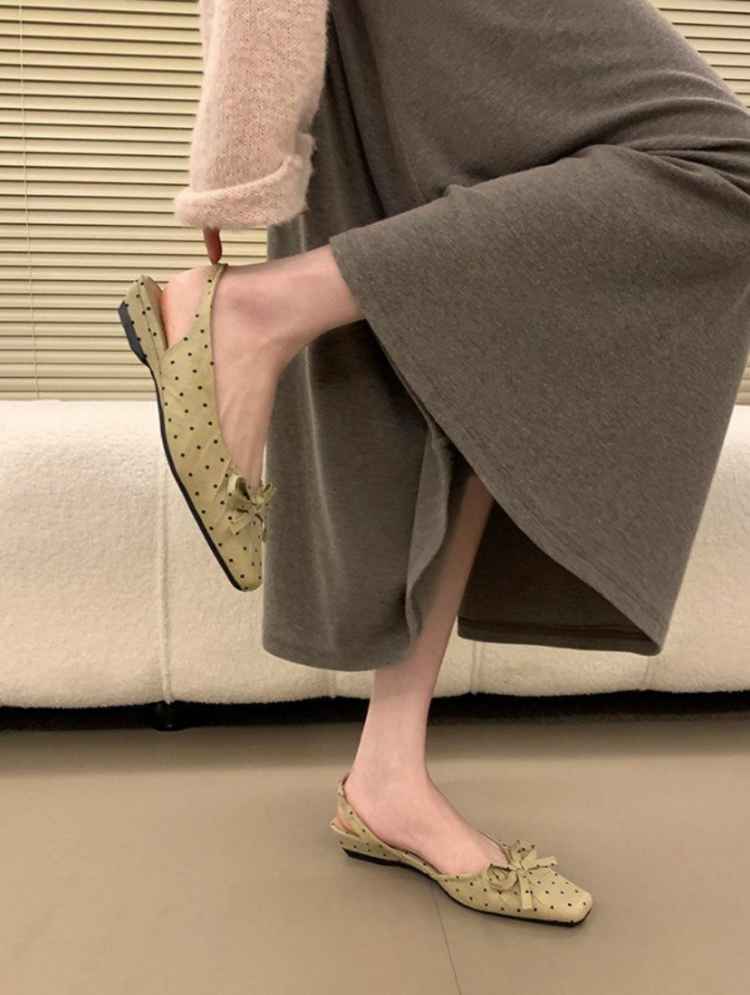 Closed Toe Mid Heel Sandals