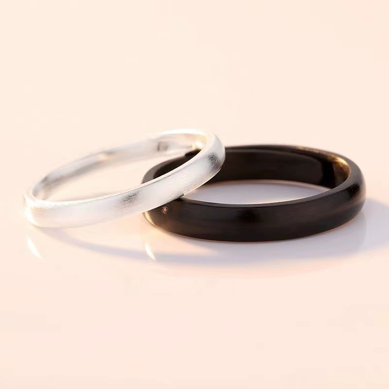 Title 2, Silver Live Mouth Ring Intertvined Love Couple