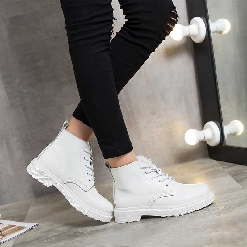 Title 2, Womens round toe flat non-slip white boots Com...