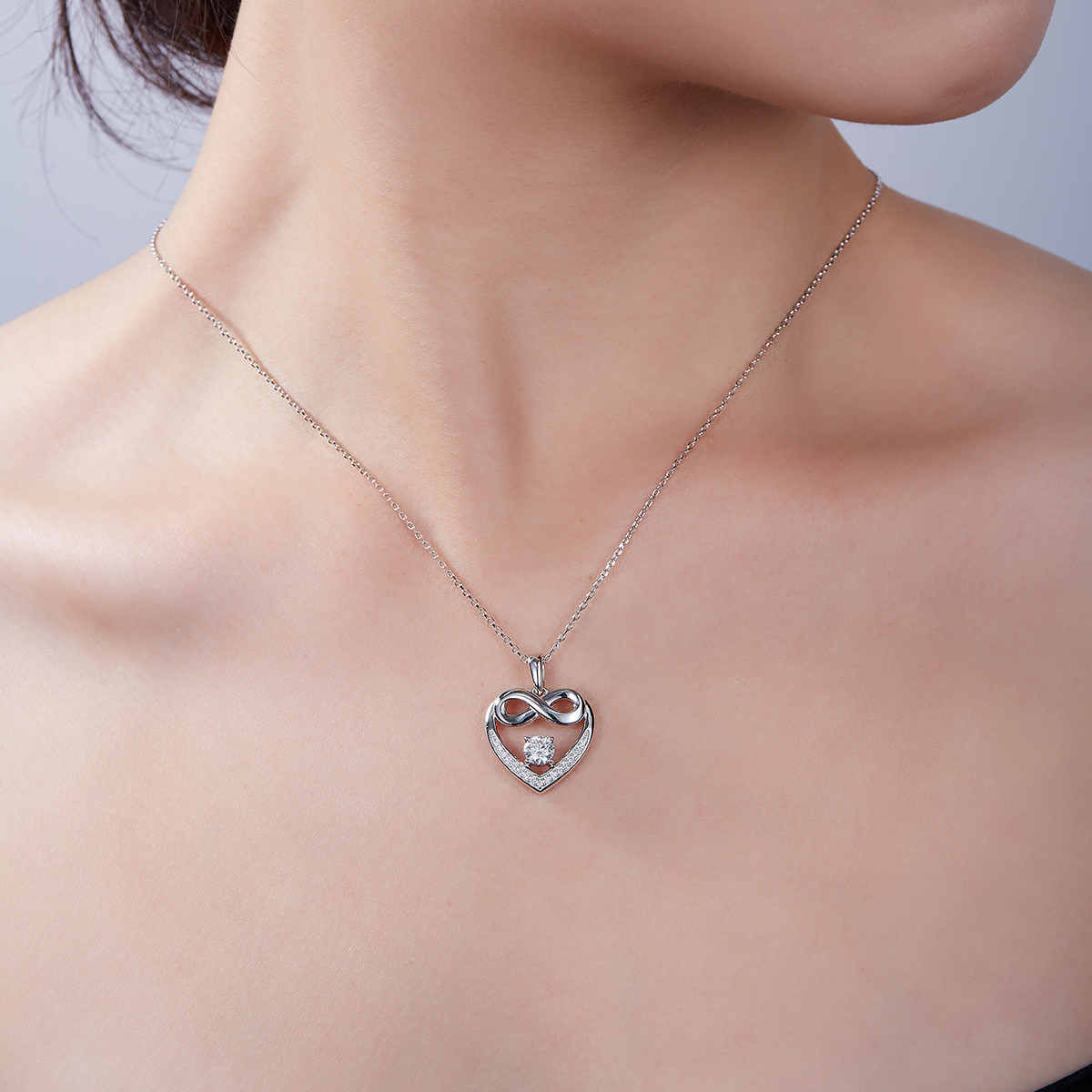 4.8g S925 Sterling Silver 5mm Moissanite Infinity Heart Necklace 45cm  17 Stones Pendant With GRA, Platinum Plated Jewelry Gift Box Set For Women