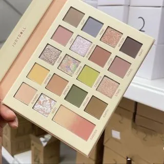 Oil Painting Summer Wilderness 20 Color Eyeshadow Palette Summer Field - Shop at LoveMi