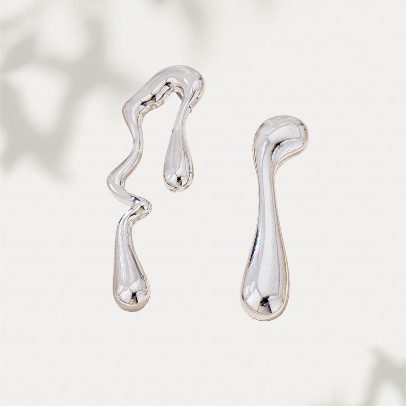 European American Exaggerated Heart Ear Studs Geometric Titanium Steel Luxury Jewelry