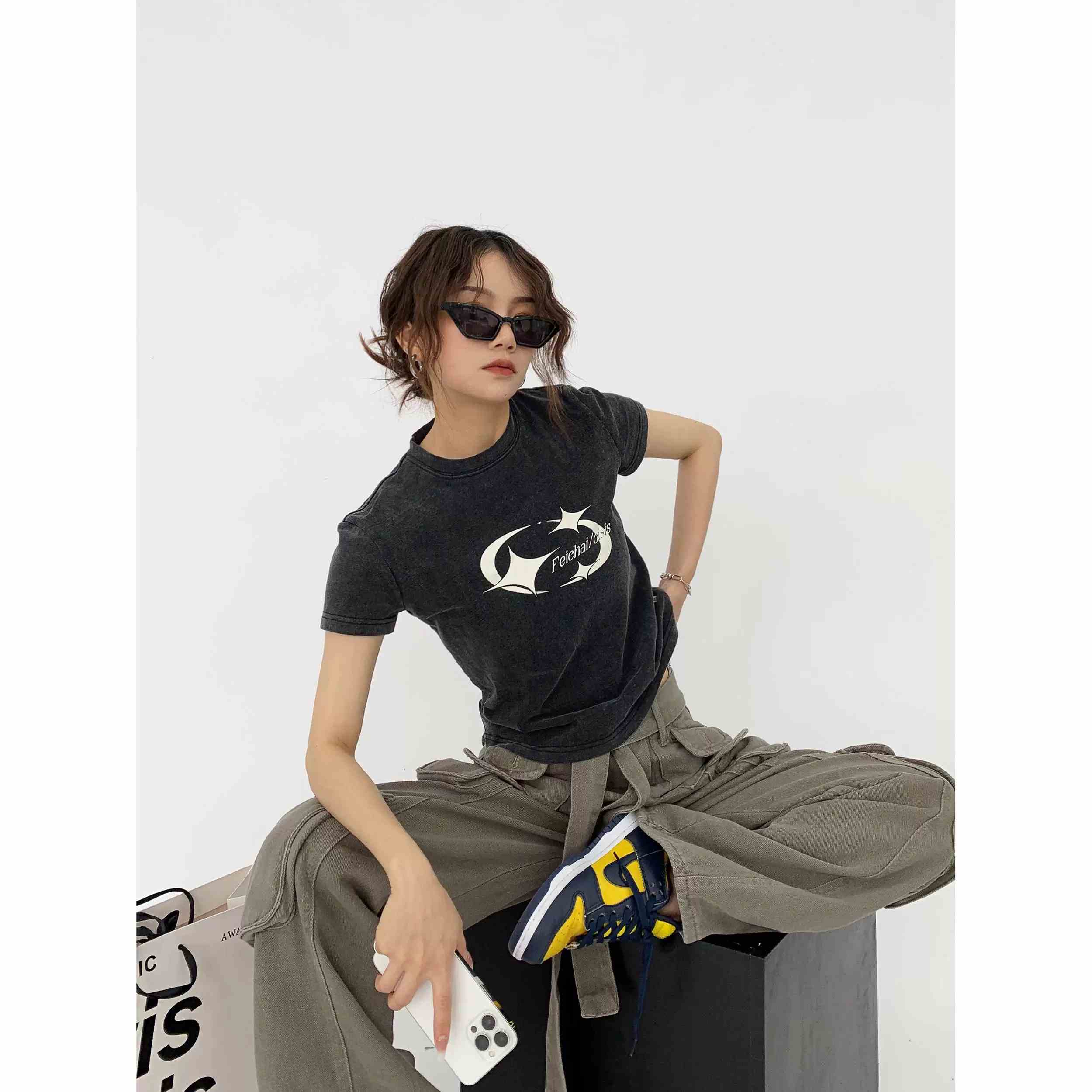 INS American Slim Fit T-shirt Retro Design Short Women's