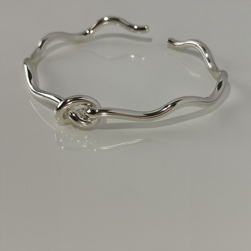 Title 1, S925-Silber-Charakter-Knotenarmband