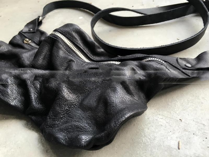 One-shoulder Diagonal Crescent Bag With Folds
