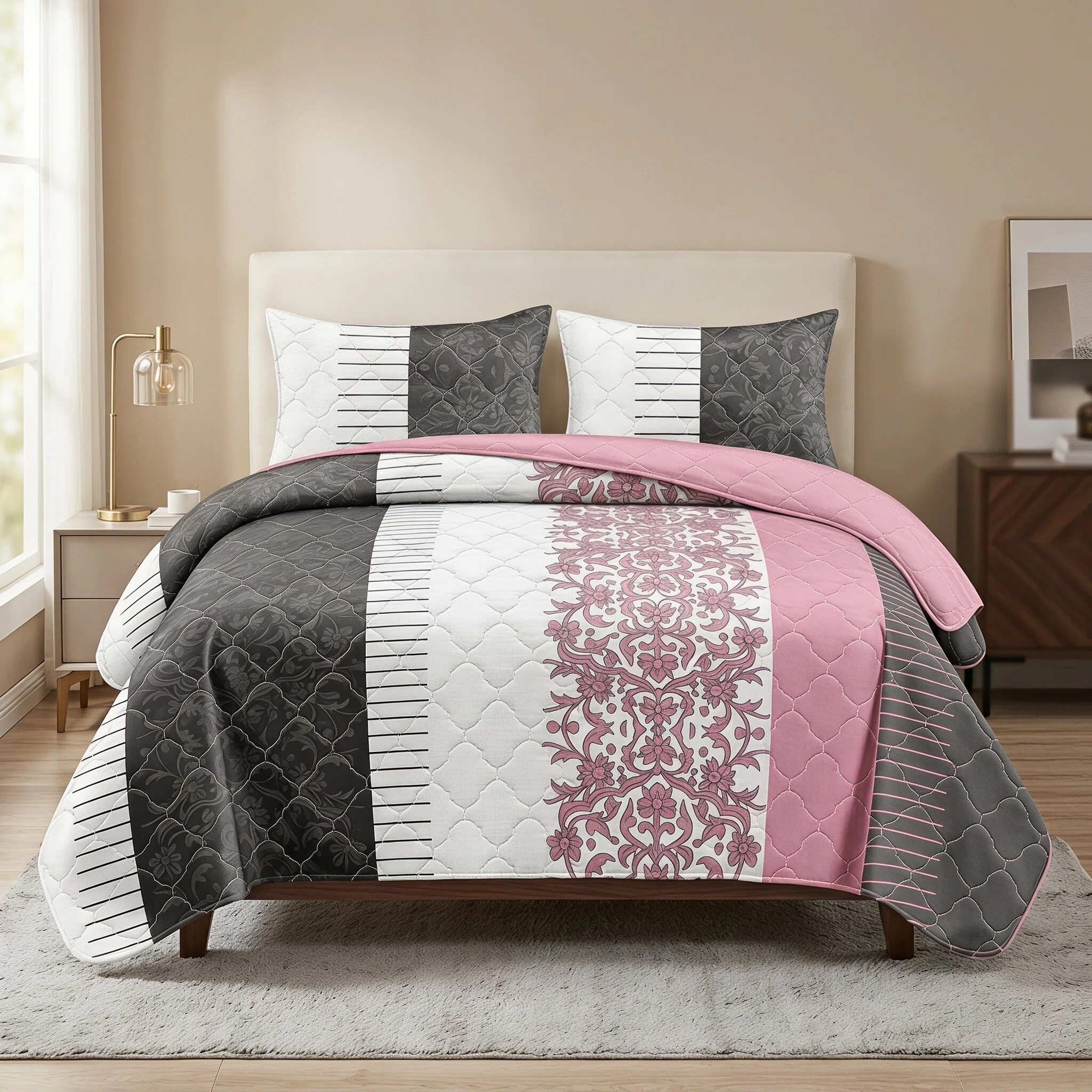3-Piece Black White And Pink Floral Quilted Bedspread Set For California King