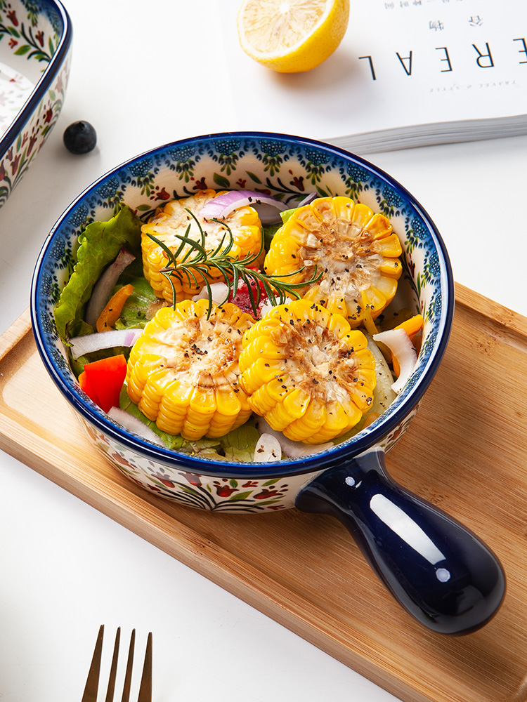 صينية خبز بزجاج بيضاوي الشكل بتصميم السمكة