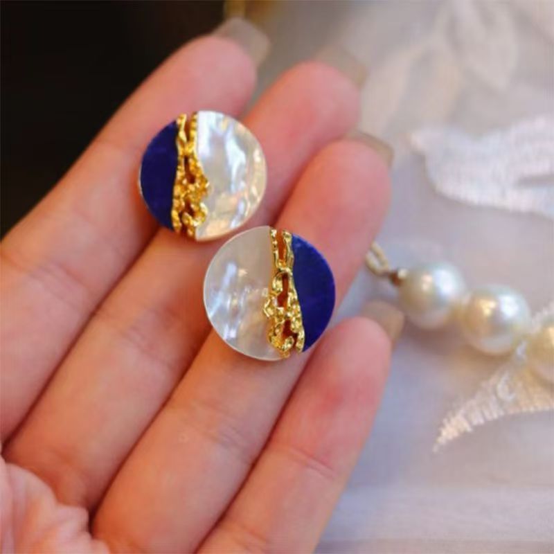 Round Geometric Studs Made Of Resin With Silver Posts, Themed Sea Rising Moon Niche Luxurious Style, Classy And Easy To Match Various Outfits