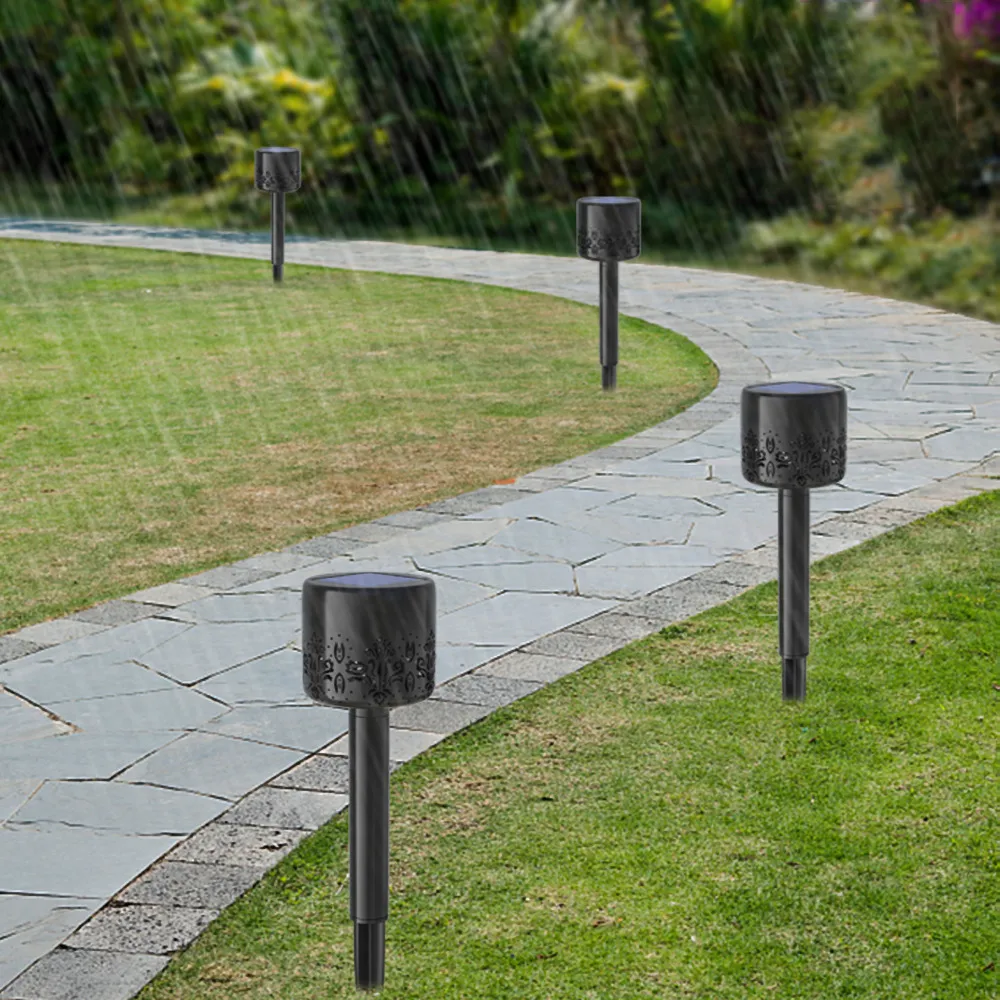 New Solar Plastic Lawn Floor Outlet Projection Lamp, Garden Decoration Lights – image 4