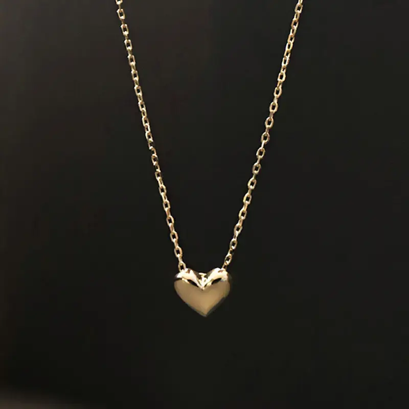 Women's Classic Heart-shaped Pendant Collarbone Chain