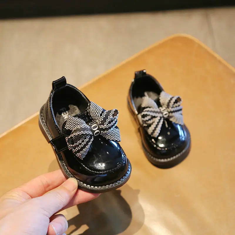 Soft Sole Versatile Small Leather Shoes