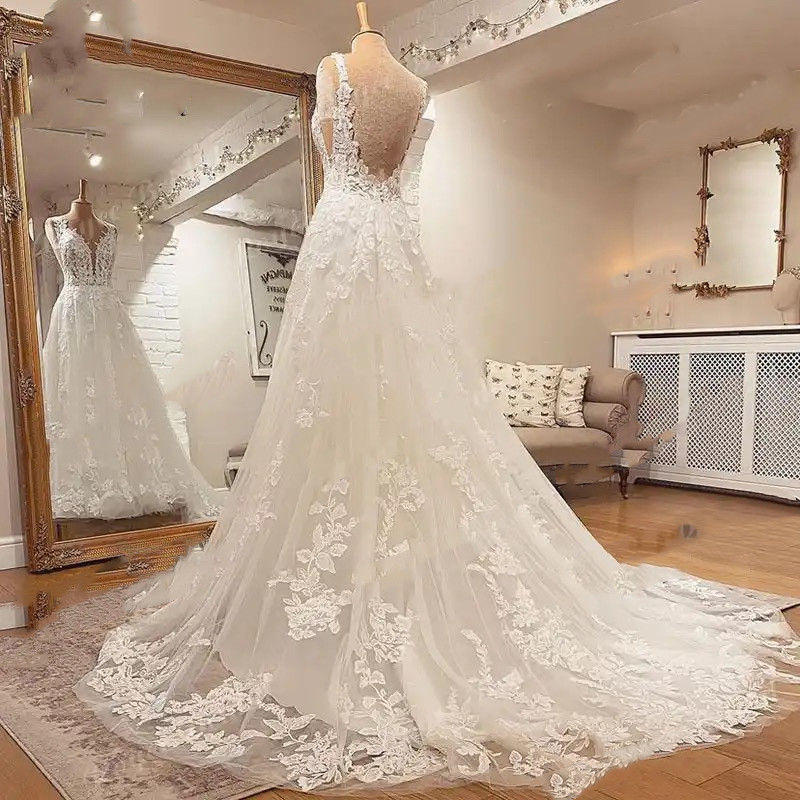 Women's Temperament Fashion Lace Applique Wedding Dress