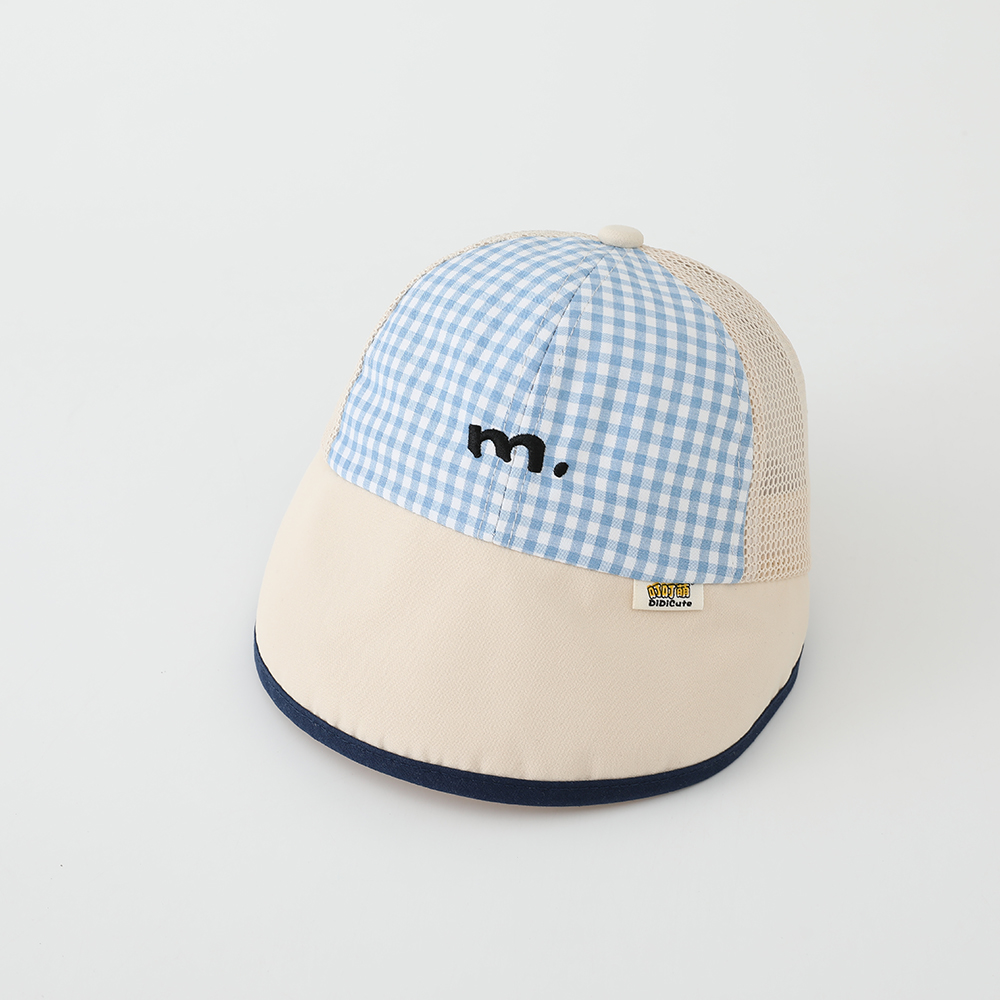 The New Boys' And Girls' Striped M-letter Fashionable And Simple Style Baseball Cap Is Suitable For Babies To Go Out For Shopping And Play In The Outdoors.