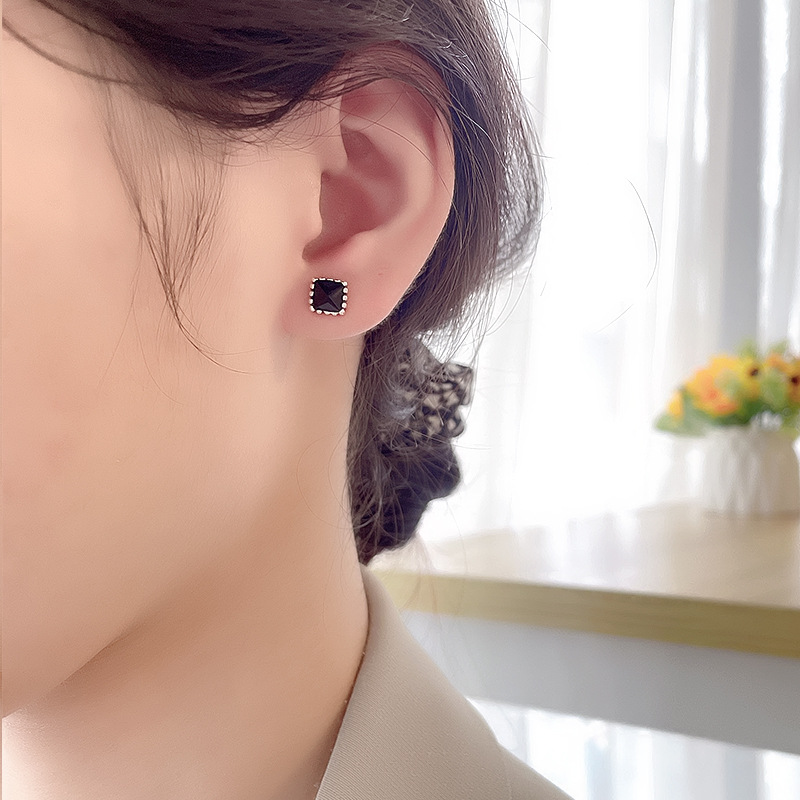 Simple And Small Black Zircon Earrings In Sterling Silver