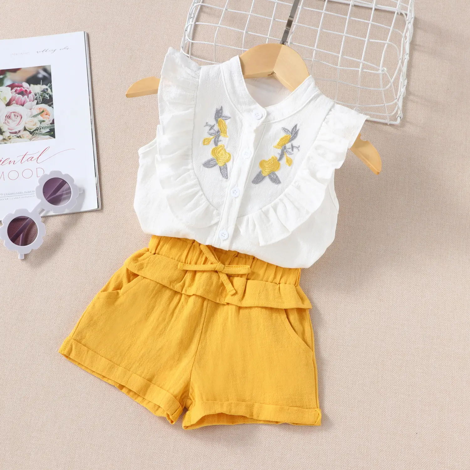 New Children's Summer New Sleeveless Embroidered Shirt Top Shorts Two-piece Set