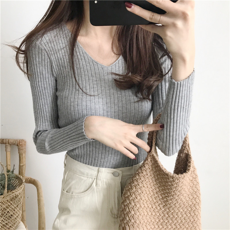 Women's V-neck Slim-fitting Long-sleeved Sweater