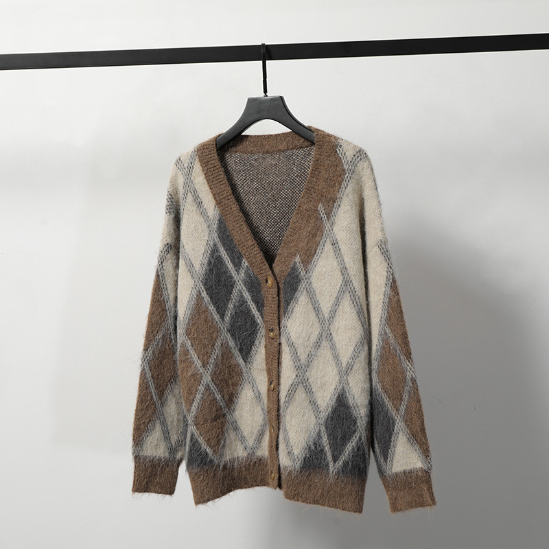 CARDIGAN LOOSE DIAMOND KNIT SWEATER