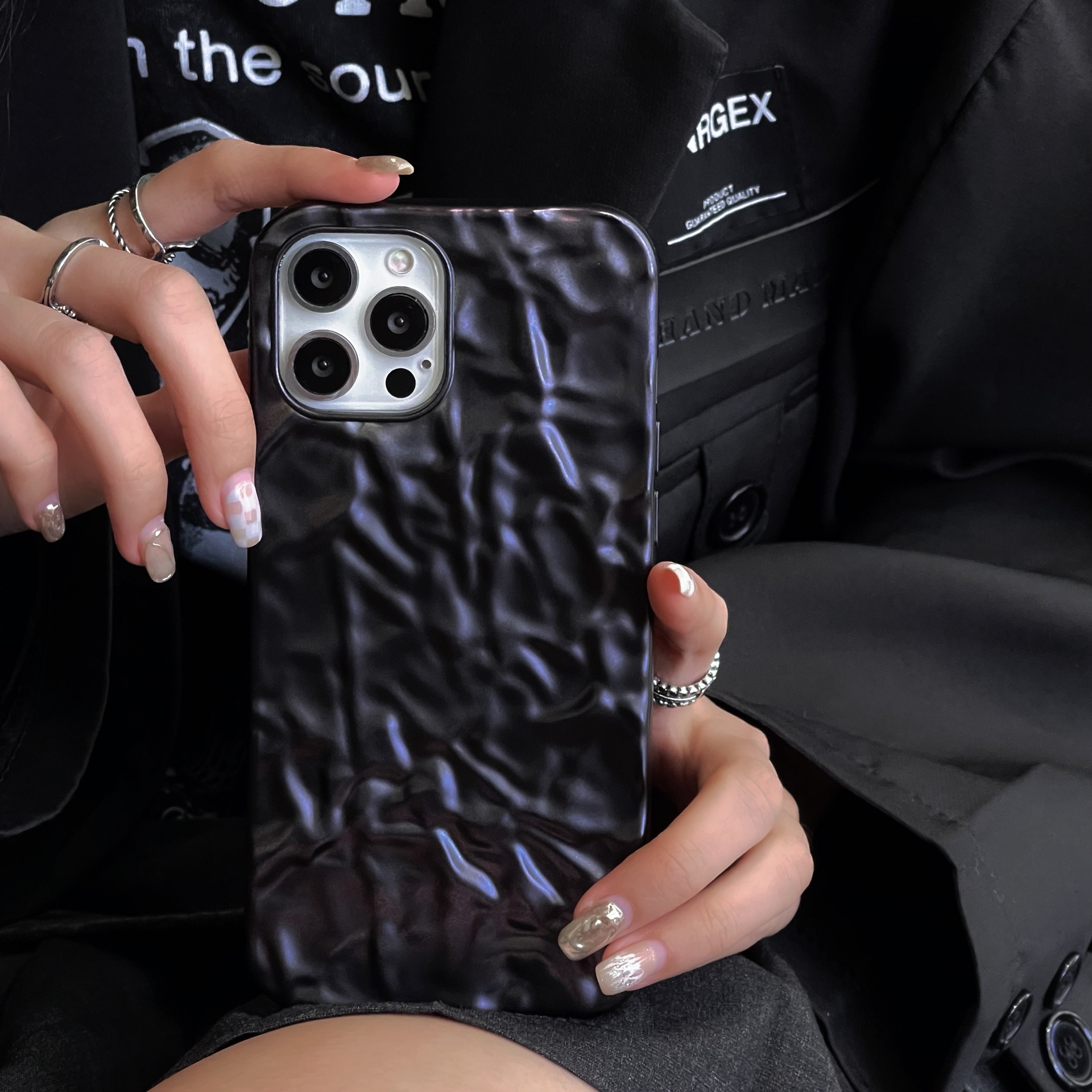 Home Fashion Minimalist Pleated Phone Case Protector