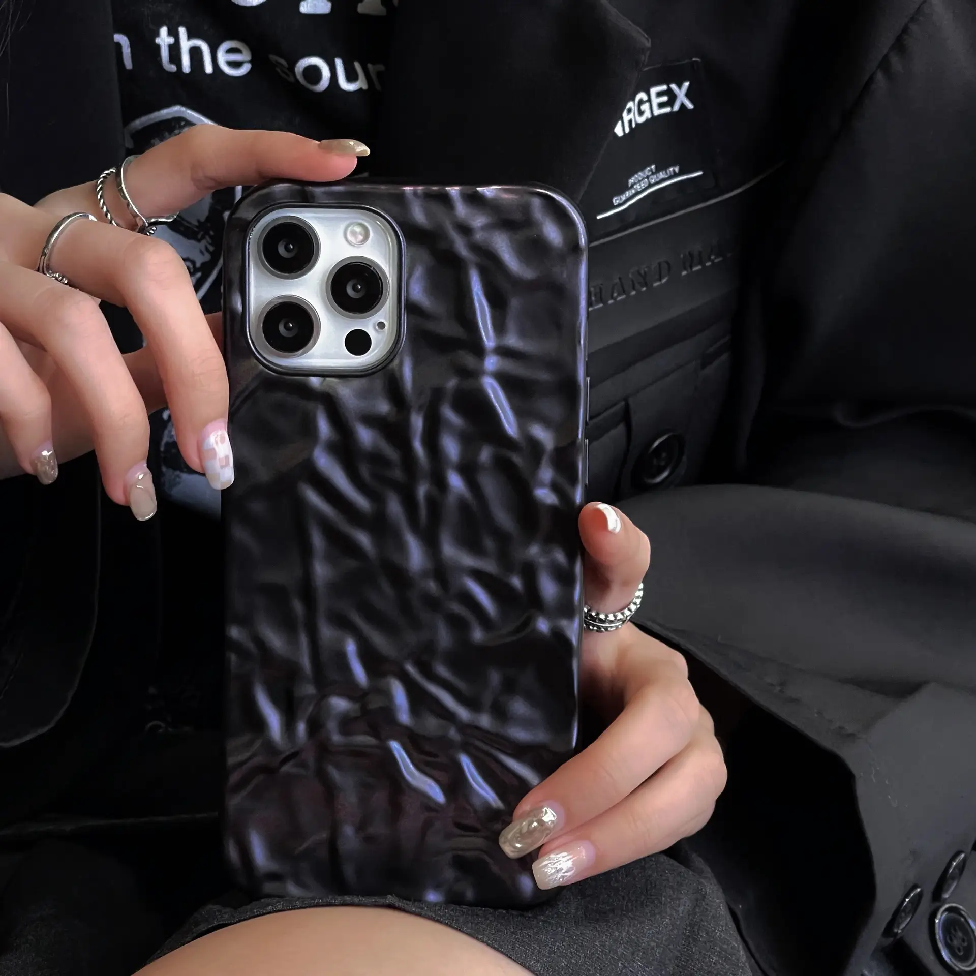 Home Fashion Minimalist Pleated Phone Case Protector