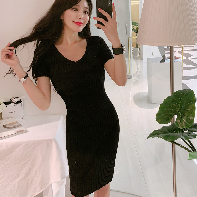Women's Short Sleeve V Neck Knitted Dress