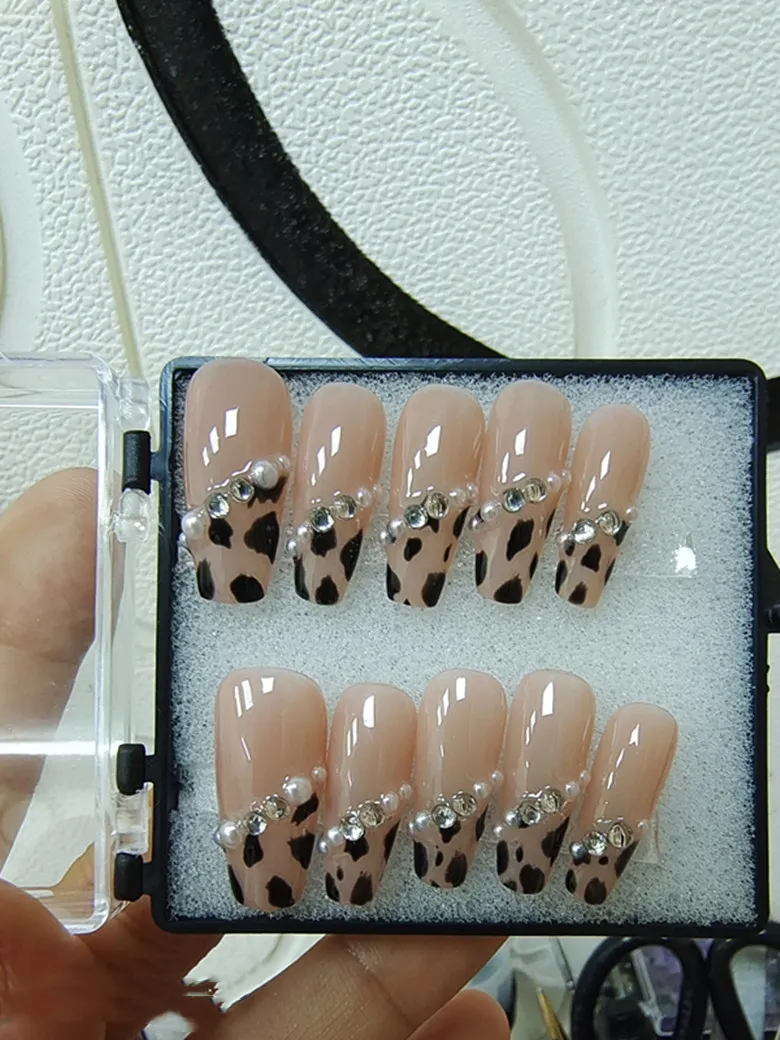 Fingertip Leopard Print Pearl Net Red Powder White Temperament Wear Manicure - Pearl Diamond Leopard Print