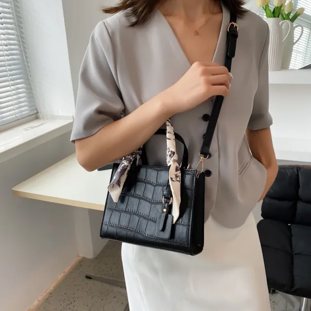 Large Capacity Single Shoulder Messenger Bag Handbag Black - Shop at LoveMi