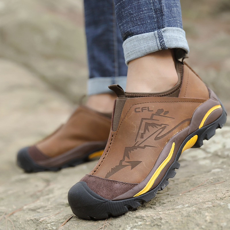 Title 3, Cowhide hiking sneakers