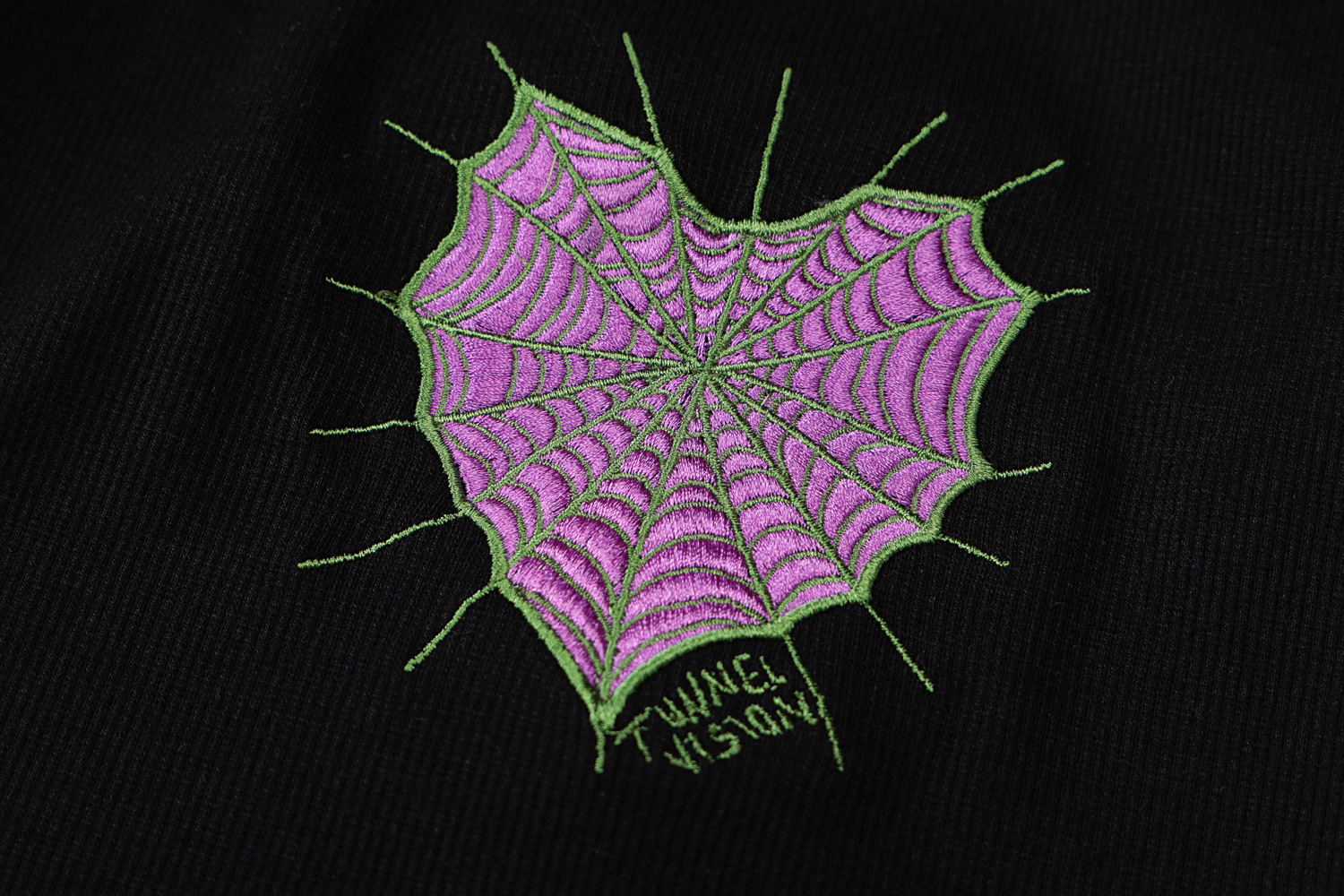 Solid Slim Fit Cropped Navel Crop Sleeveless Embroidered Tank Top