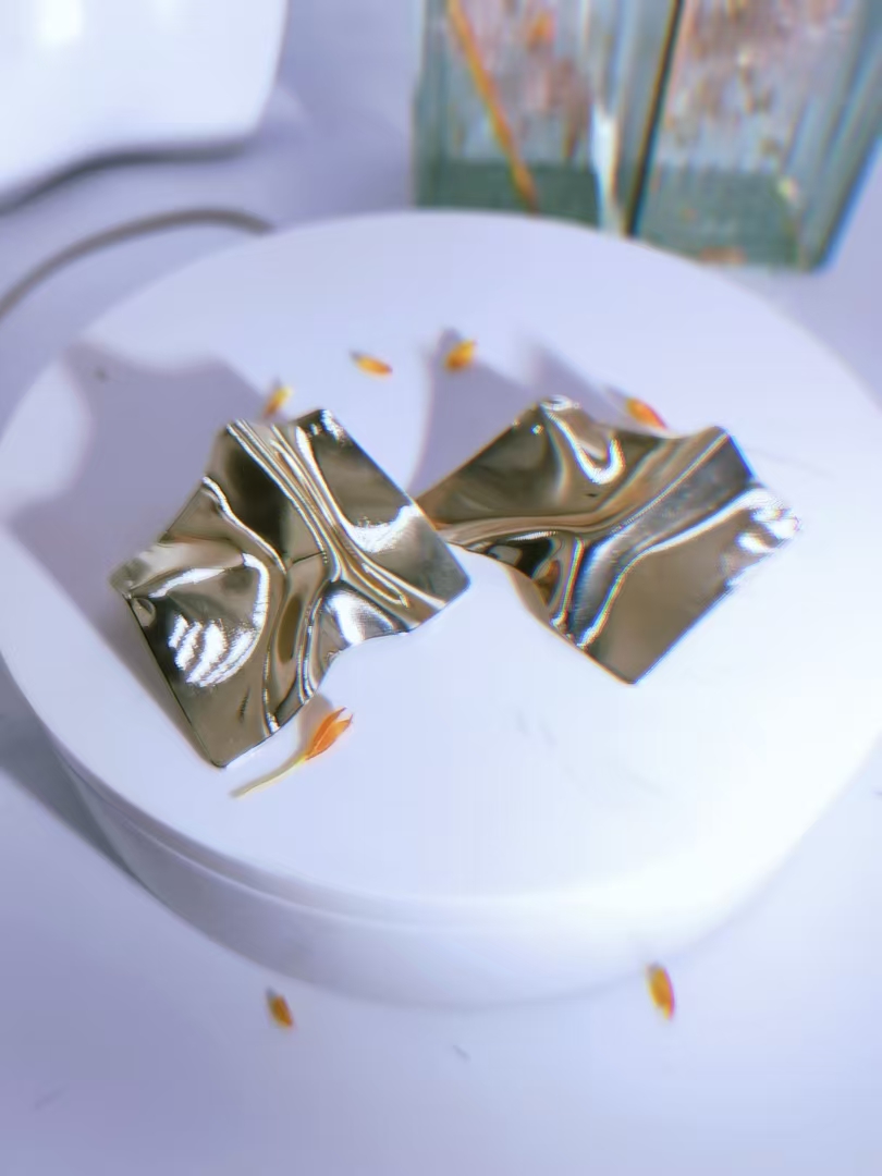 Square And Round Gold Earrings