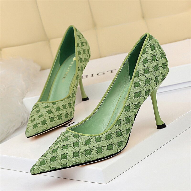 All match Net Celebrity Design Sense Pointed Fairy High Heels Green - Shop at LoveMi