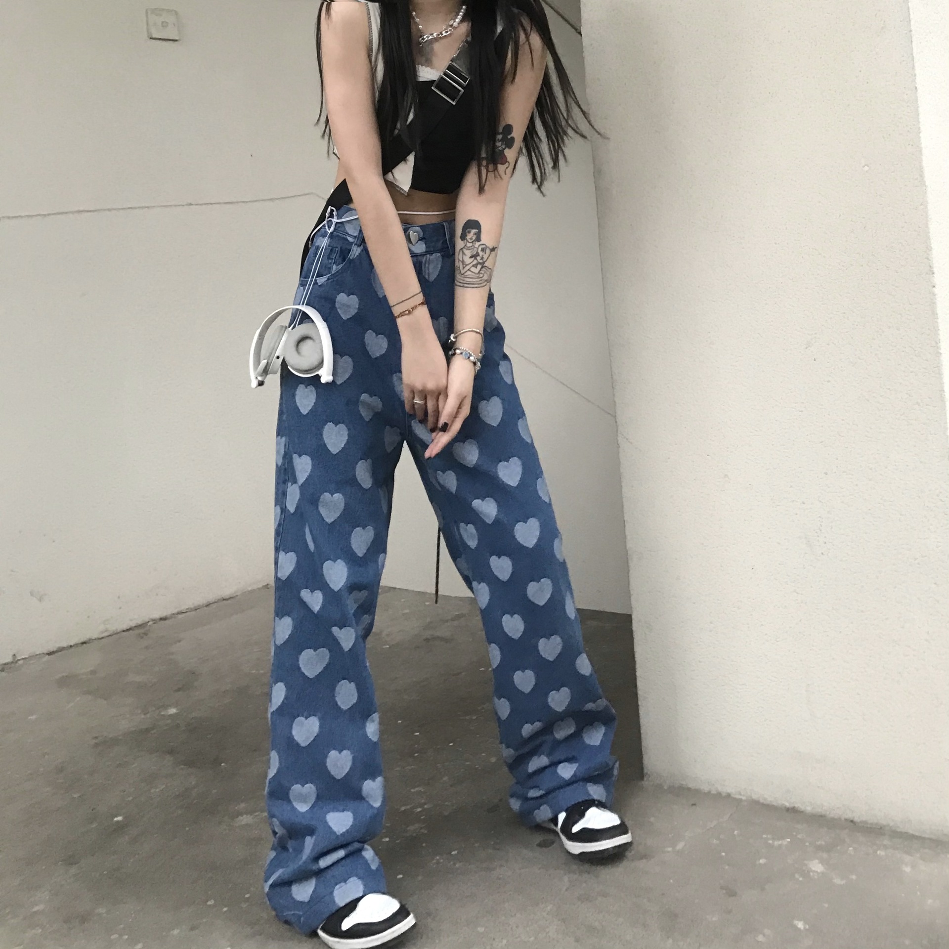 Loose Straight Leg Love Button Design Denim Mopping Pants