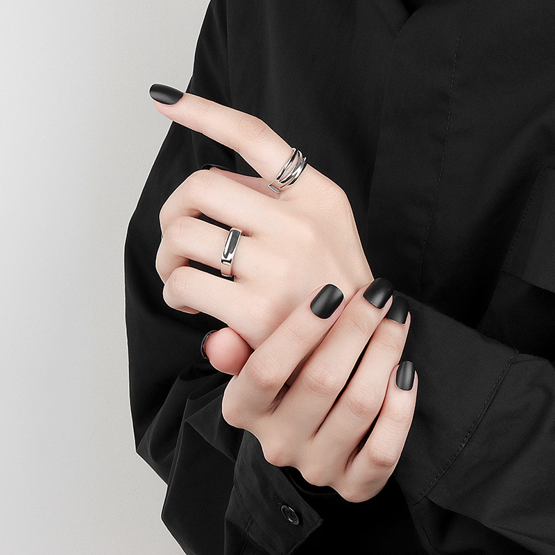 Irregular High-gloss Lines Personality Retro Knotted Ring Women