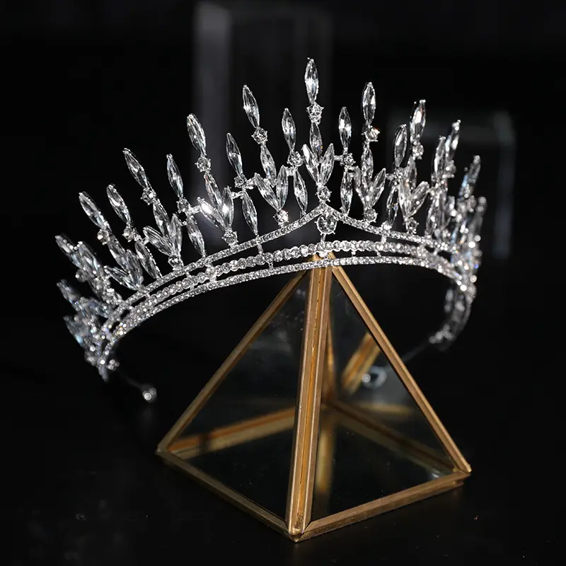 Shooting Wedding Dress With Makeup Headdress Super