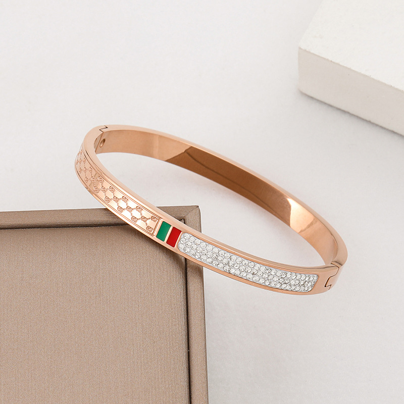 Fashion Gold Disc Love Letter Bracelet For Women Simple And Versatile