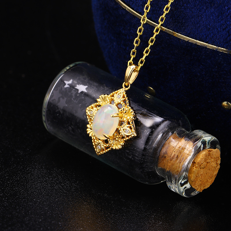 Original Bead Edged Hollow Diamond Pendant Egg Shaped Necklace