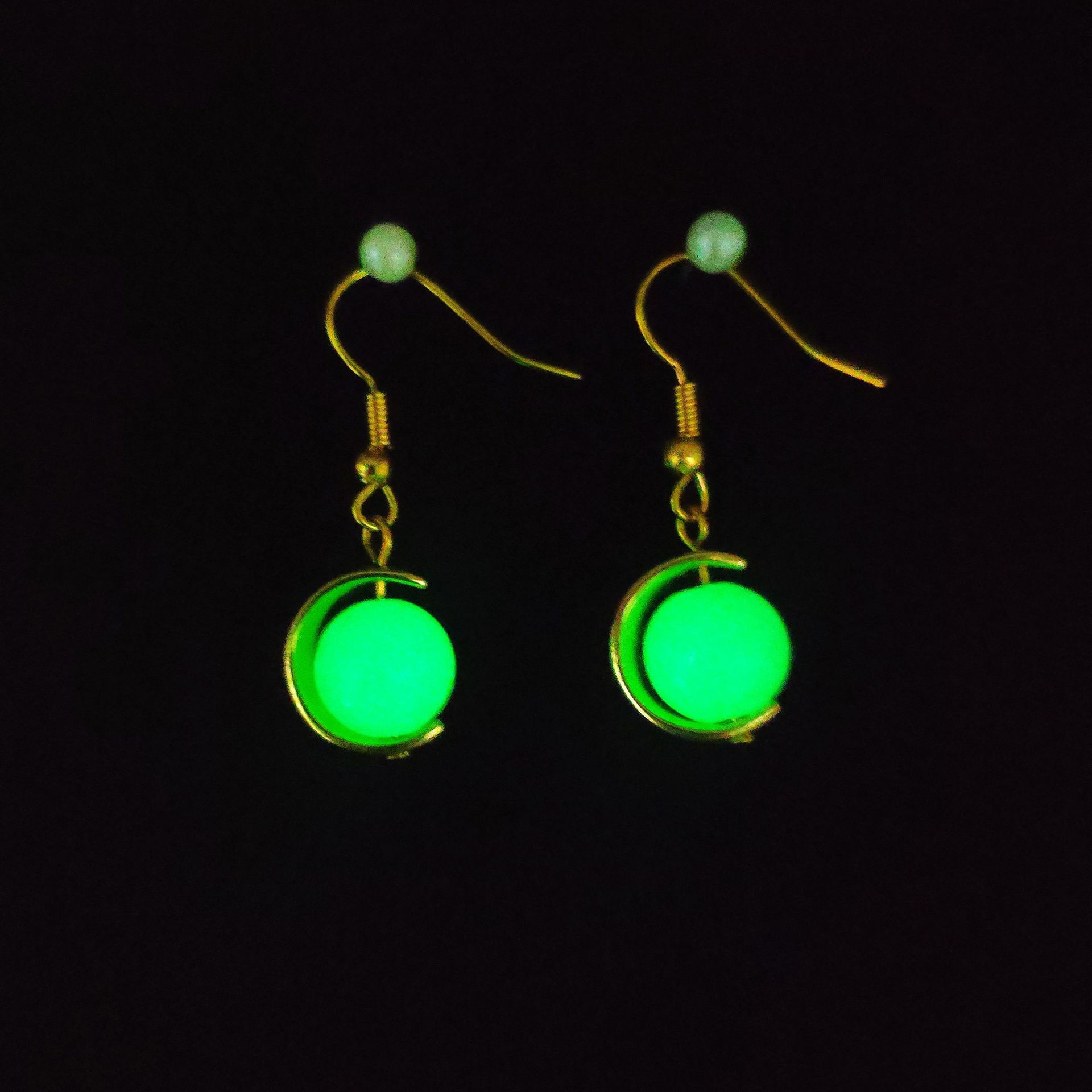 Women's Elegance Fashion Geometric Luminous Earrings
