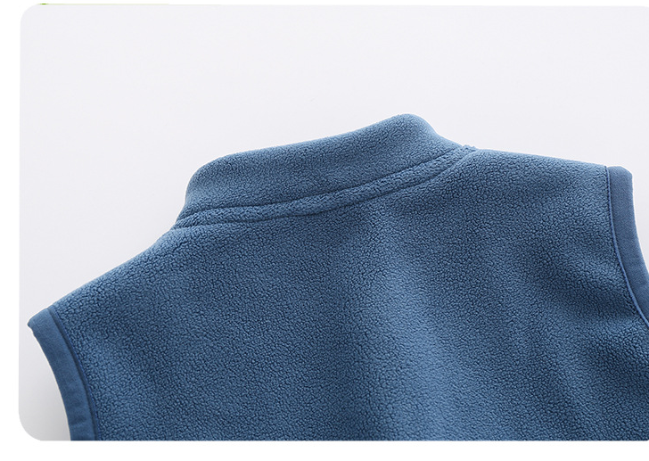 سترة مزدوجة الوجه مبطنة بالفليس من الداخل والخارج