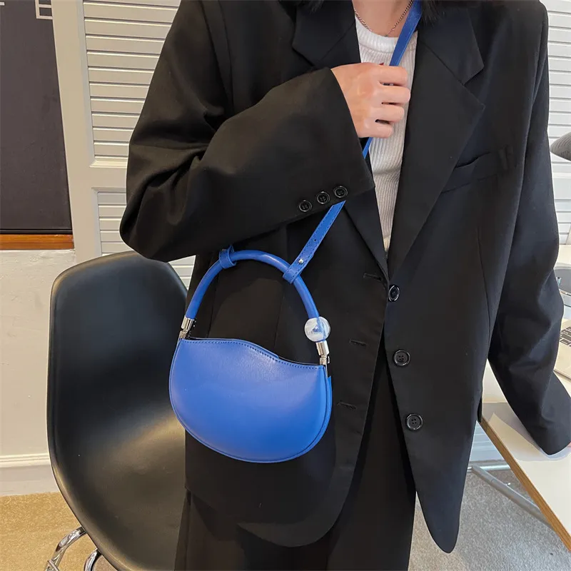 French Niche New Ladies Popular Ins Messenger High-end Shoulder Handbag - Blue