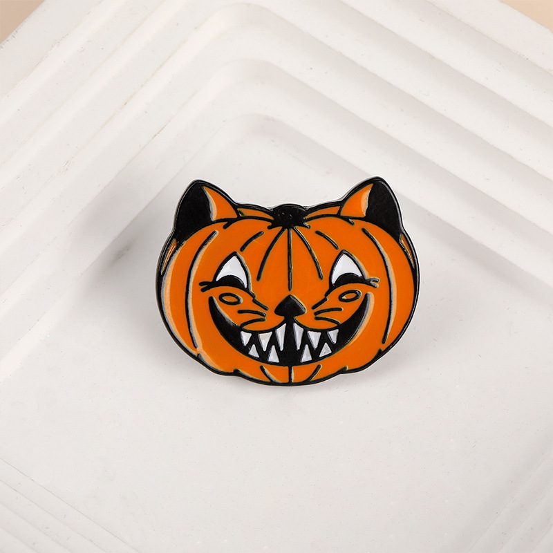 Title 9, Party Haunted House Bat Pumpkin Brooch Decorati...