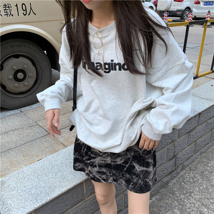 Title 7, Letter print loose all-match sweater