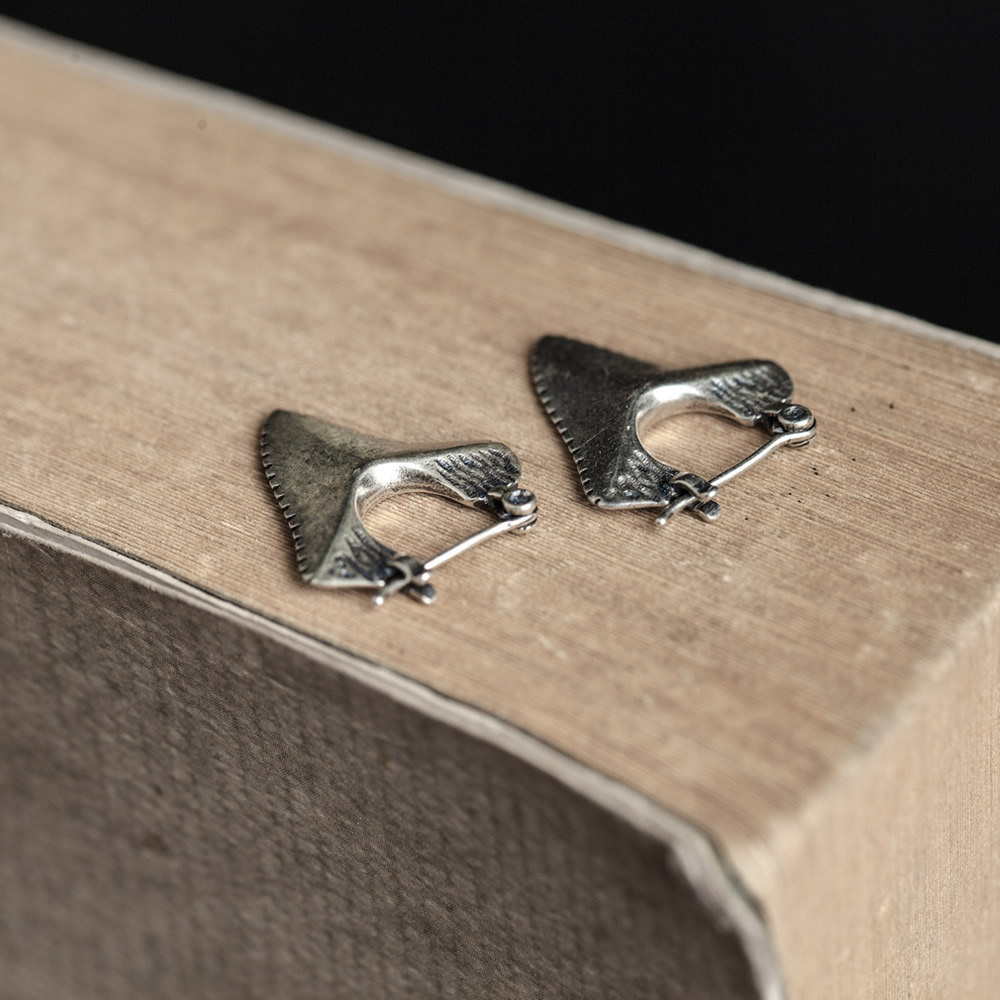 Title 4, 925 Silver Punk Vintage Triangle Shark Earrings...