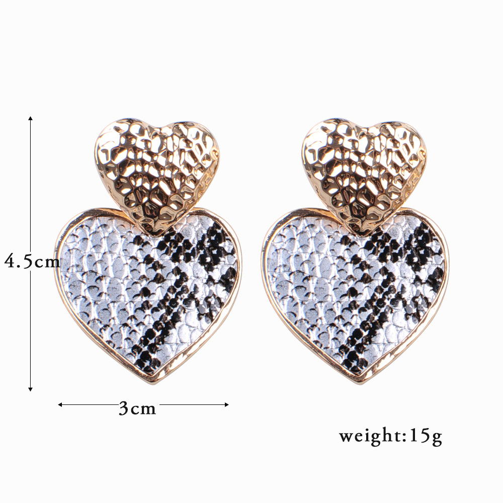 Snake Pattern Retro Peach Heart Earrings Women