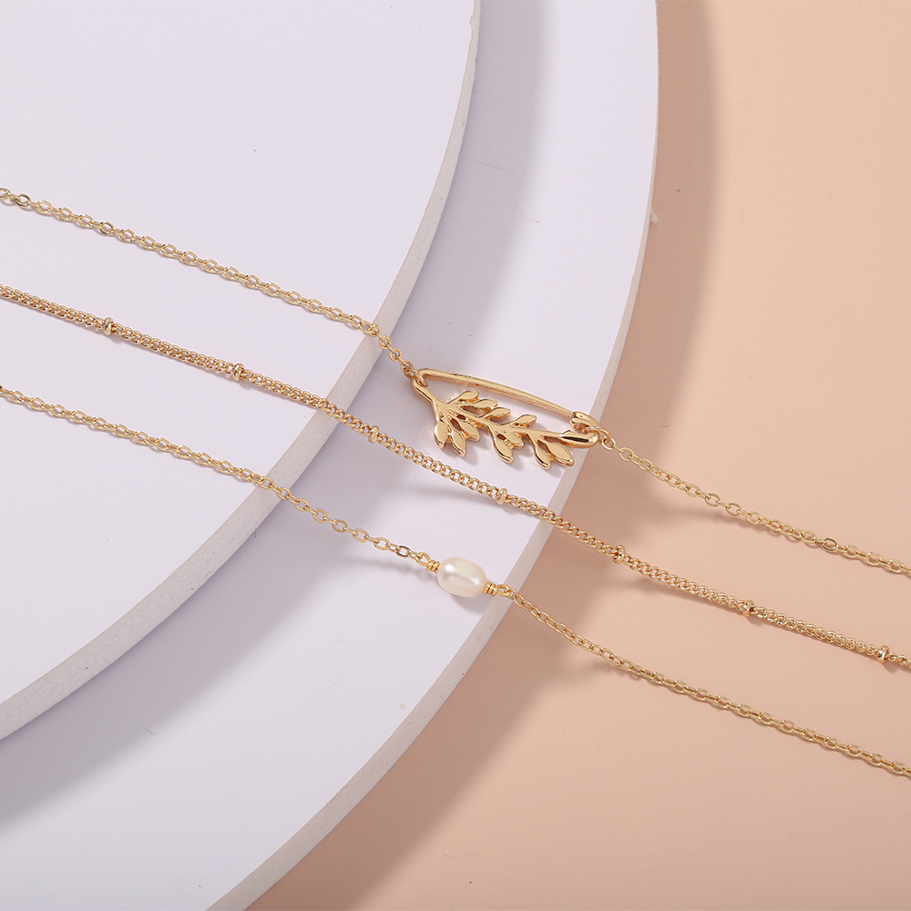 Fashion Elegant Lady multi-layer Bracelet, famous INS freshwater pearl metal with bracelet