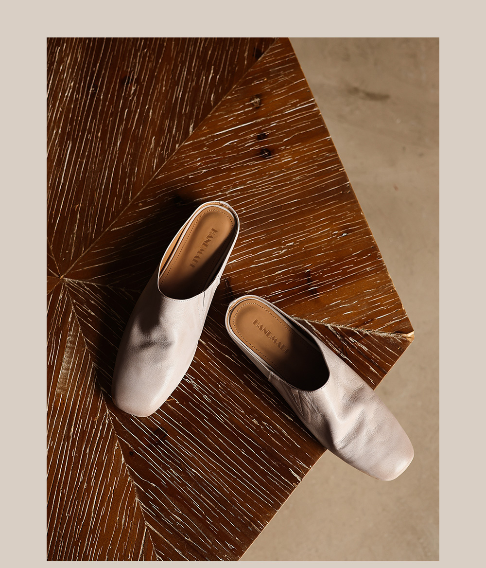 Sheepskin Ruched Mule Slides packaging – Sarah Express