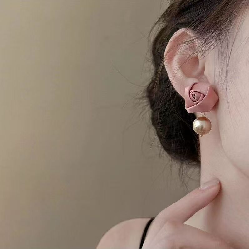 Gentle French Retro Rose Dangle Earrings For Women, Sweet Handmade Fabric With Gold Pearl Elegant Ear Jewelry