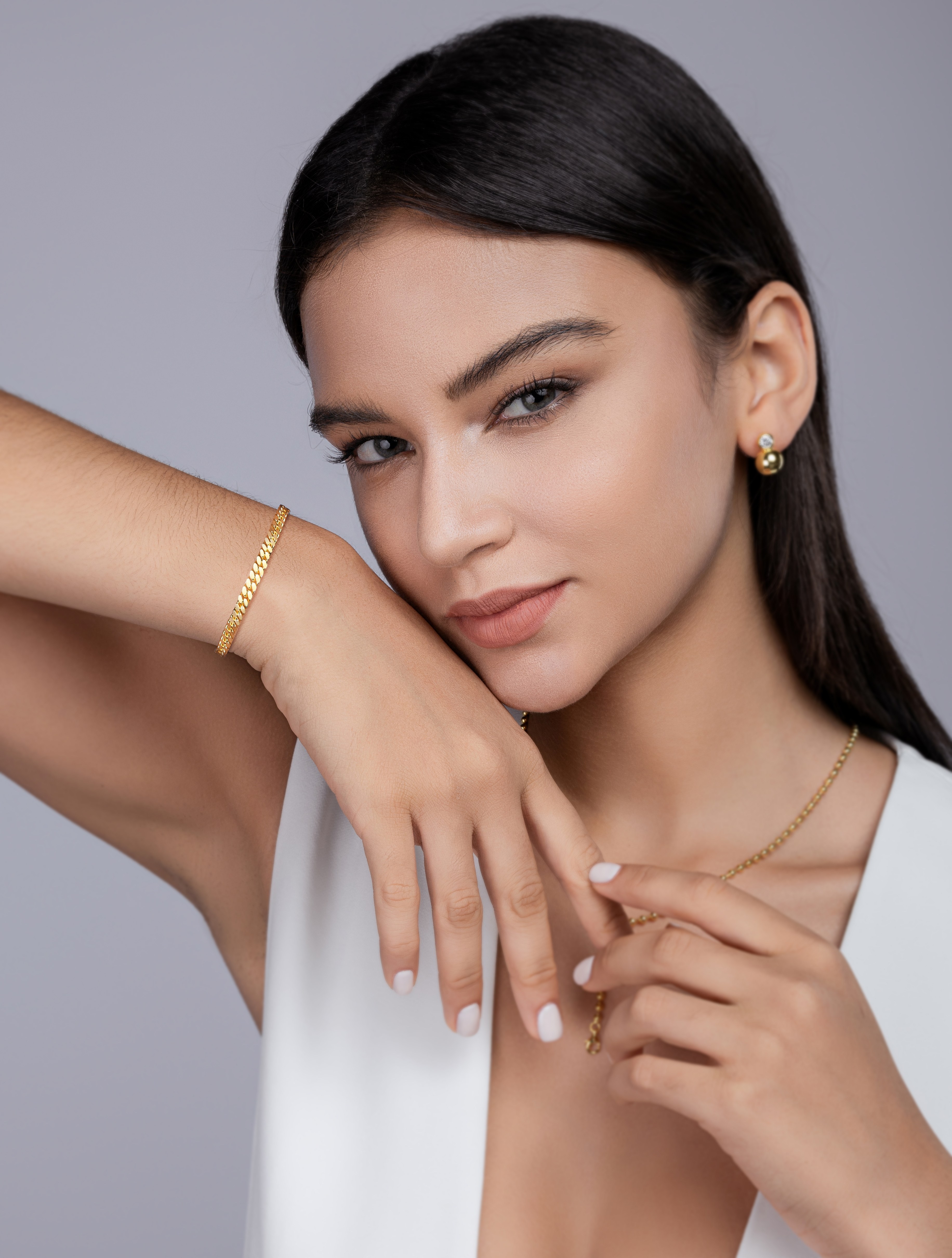 Set With Top-quality Moissanite, This Luxurious And Fashionable Light Luxury Trend Jewelry Silver Bracelet Is S925 Silver-plated With Gold