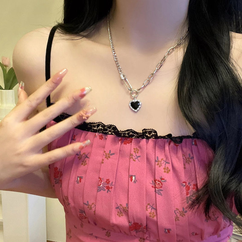 Light Luxury Zircon Black Love Splicing Necklace Female